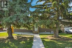 315 M AVENUE N  Saskatoon, SK S7L 2S4