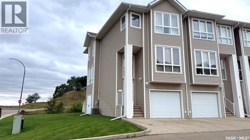 1 697 Sun Valley Drive, Estevan, SK 