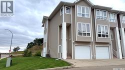1 697 Sun Valley DRIVE  Estevan, SK S4A 2X7