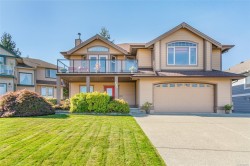526 Douglas Pl  Ladysmith, BC V9G 2B9