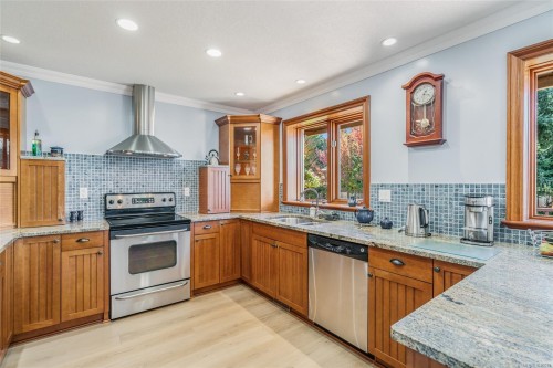 526 Douglas Pl, Ladysmith, BC 