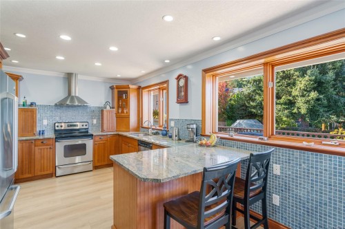 526 Douglas Pl, Ladysmith, BC 