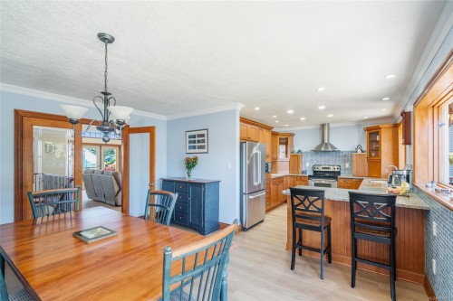 526 Douglas Pl, Ladysmith, BC 