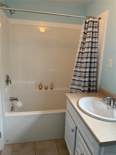526 Douglas Pl, Ladysmith, BC 