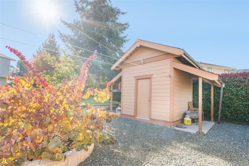 526 Douglas Pl, Ladysmith, BC 