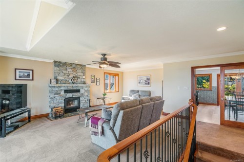 526 Douglas Pl, Ladysmith, BC 