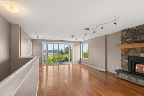 724 Galerno Rd, Campbell River, BC 
