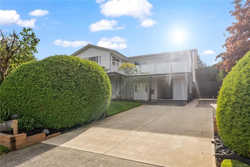 724 Galerno Rd, Campbell River, BC 