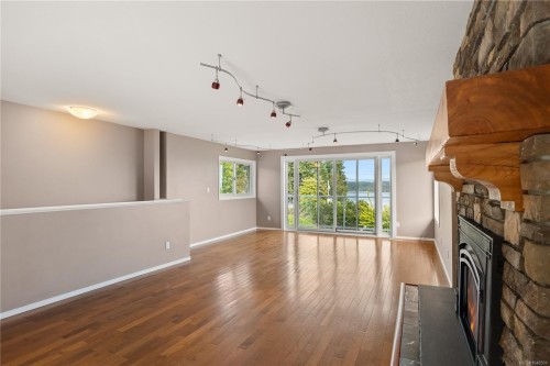724 Galerno Rd, Campbell River, BC 