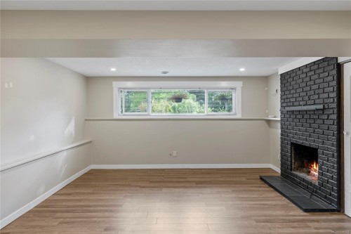 3211 Uplands Dr, Nanaimo, BC 