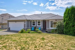 1059 Thorpe Ave  Courtenay, BC V9N 7K7