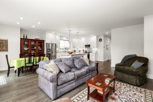859 Labrador Dr, Comox, BC 