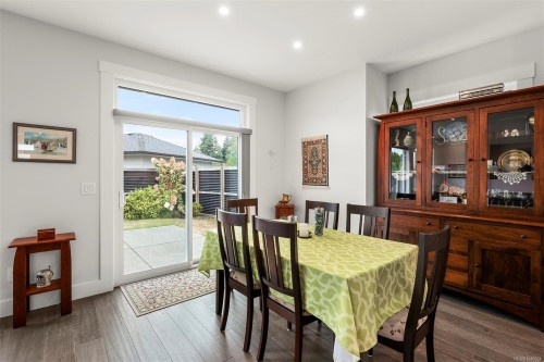 859 Labrador Dr, Comox, BC 