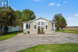 2147 MER BLEUE ROAD Ottawa, ON K4A 3T9