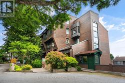 5 - 135 SPRINGFIELD ROAD  Ottawa, ON K1M 1C5