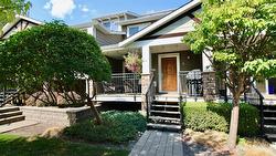 6-600 Boynton Place Kelowna, BC V1V 3B8
