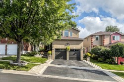 28 Roughley Street Bradford West Gwillimbury, ON L3Z 3B2