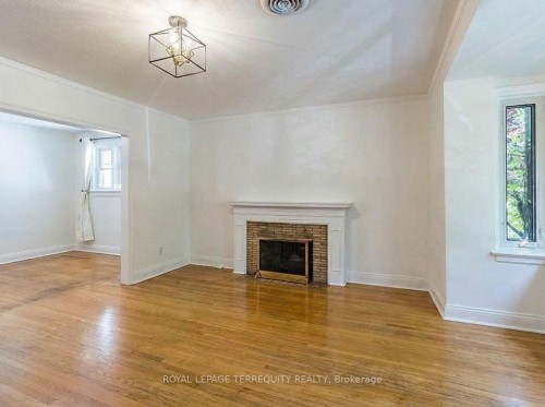 24 Elsfield Road , Toronto, ON M8Y 3R4 4