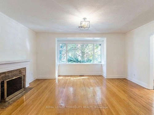 24 Elsfield Road , Toronto, ON M8Y 3R4 2
