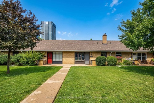 16 Burdock Lane, Toronto, ON 