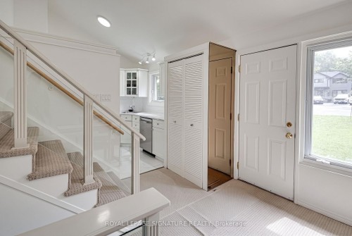 16 Burdock Lane, Toronto, ON 