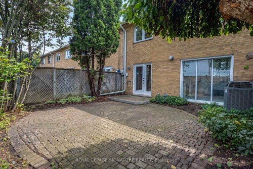 16 Burdock Lane, Toronto, ON 