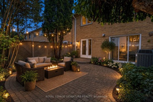 16 Burdock Lane, Toronto, ON 