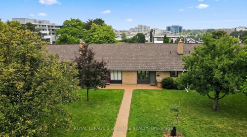 16 Burdock Lane, Toronto, ON 