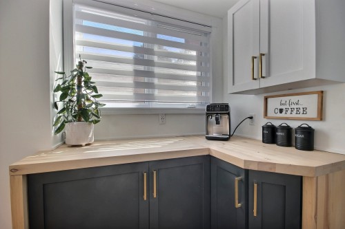 Kitchen - 33 Av. Richelieu, Rouyn-Noranda, QC 