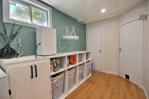 Laundry - 33 Av. Richelieu, Rouyn-Noranda, QC 