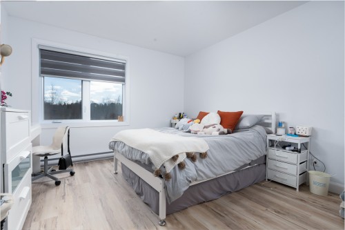 Bedroom - 4-2446 Ch. Du 5E-Rang S., Mont-Laurier, QC 