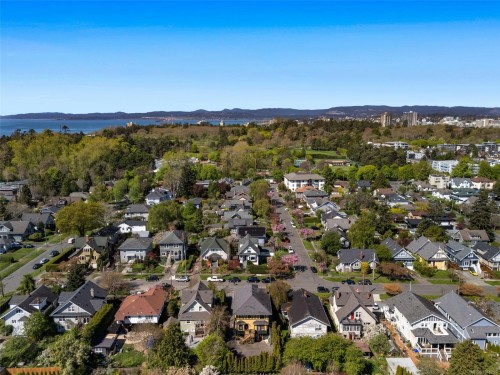 123 Cambridge St, Victoria, BC 