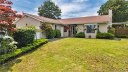 6279 Blueback Rd Nanaimo, BC V9V 1A9