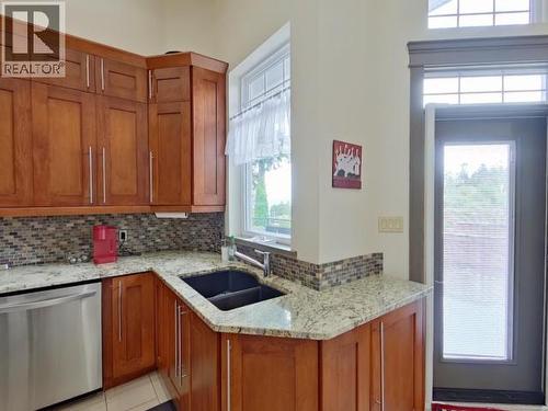 6929 Retaskit Crt, Powell River, BC 