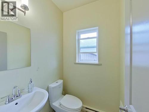 6929 Retaskit Crt, Powell River, BC 
