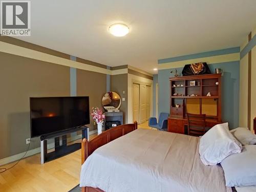 6929 Retaskit Crt, Powell River, BC 