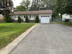 1060 BOURGET AVENUE Ottawa, ON K1J 8C2