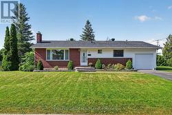 157 LACROIX AVENUE Ottawa, ON K1E 1K2