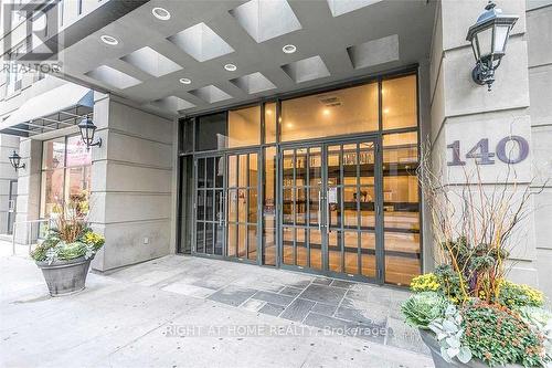 301 - 140 SIMCOE STREET , Toronto, Ontario M5H 4E9 2