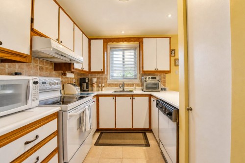 Kitchen - 999 22E Avenue, Laval (Fabreville), QC 