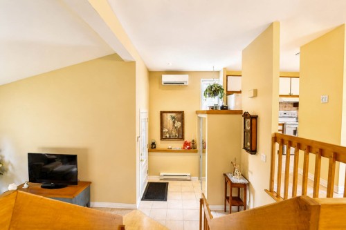 Mud Room - 999 22E Avenue, Laval (Fabreville), QC 
