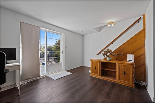 Salle familiale - 850 Rue Main, Hudson, QC 