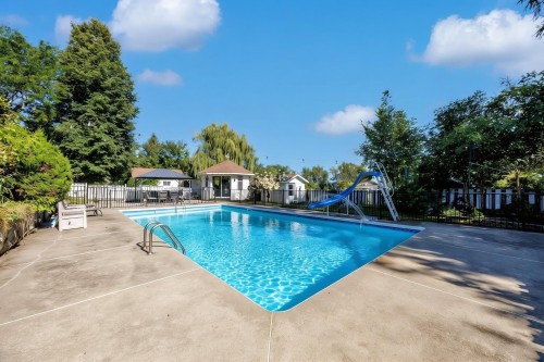 Piscine - 850 Rue Main, Hudson, QC 