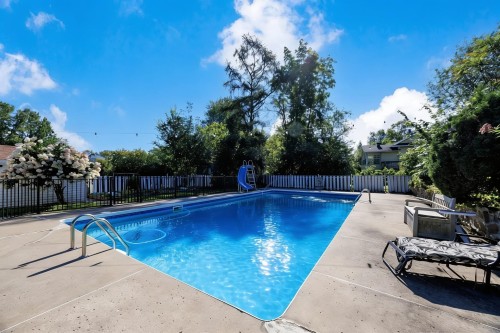 Piscine - 850 Rue Main, Hudson, QC 
