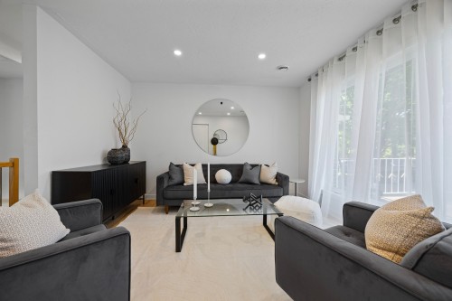 Salon - 850 Rue Main, Hudson, QC 