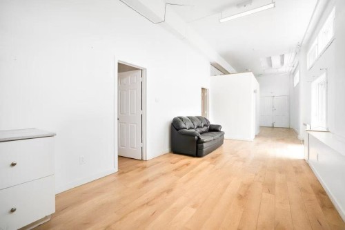 Living Room - 18A Rue St-André, Saint-Rémi, QC 