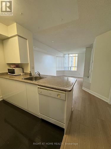 2015 - 153 BEECROFT ROAD , Toronto, Ontario M2N 7C5 4