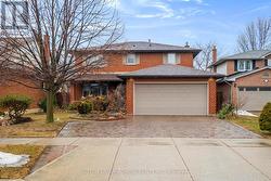 47 SANDY DRIVE  Hamilton, ON L8E 4X4