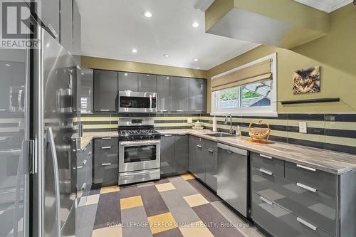 1147 Parkway Drive, Ottawa, ON 