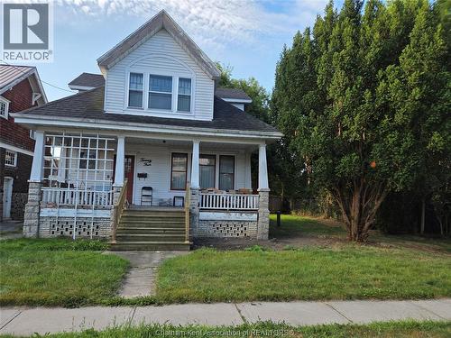 24 STANLEY AVENUE  Chatham, ON N7M 3J2
